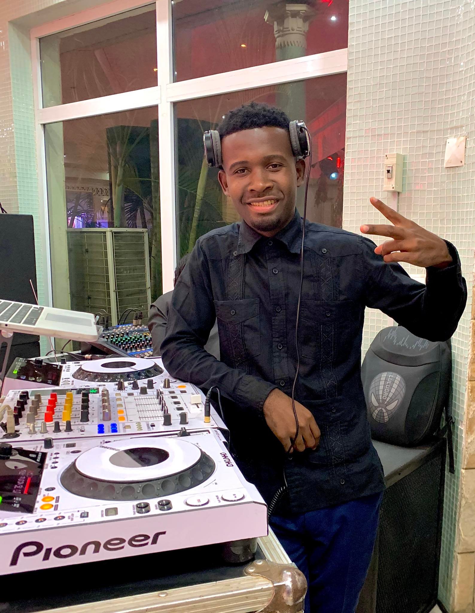 Serviço DJ Chiquinho Remitente