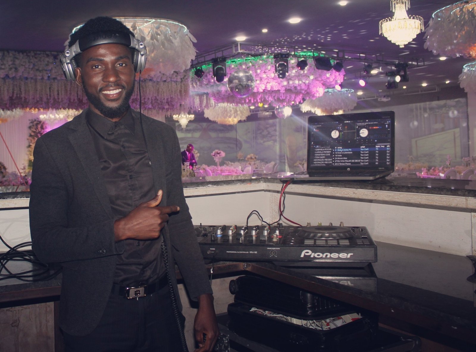 Serviço DJ Cláudio Beatz E-gospel